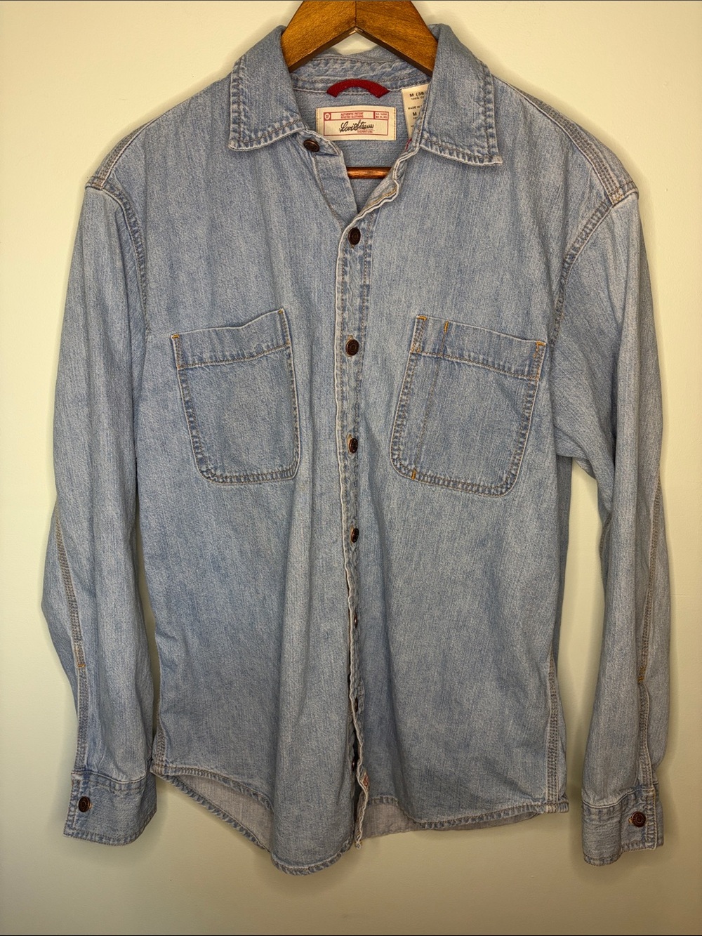 Early Y2K Levi Strauss Men's Denim Long Sleeve Button Down Shirt - Size M